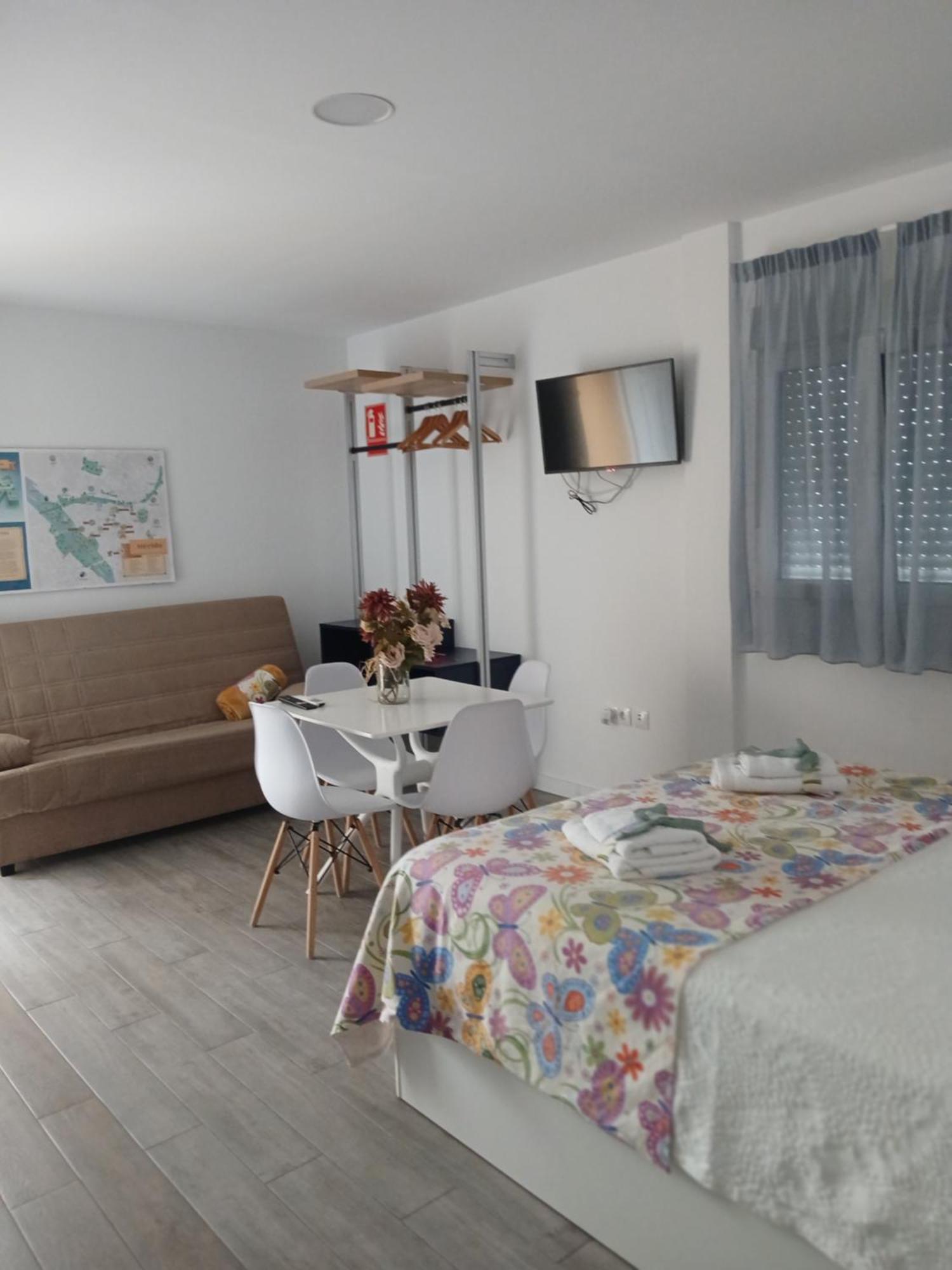 Alaudae Apartamentos Мерида Екстериор снимка